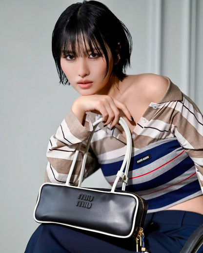 MiuMiu Beau Leather 新長柄保齡球包/E2650 🉐96400🇪🇺