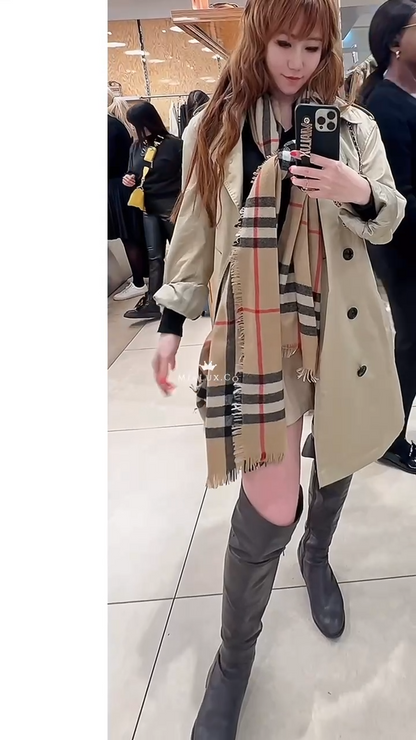 @Burberry▪️Check 大款格紋羊絨圍巾-奶茶/520P345 🔥下殺🉐16530