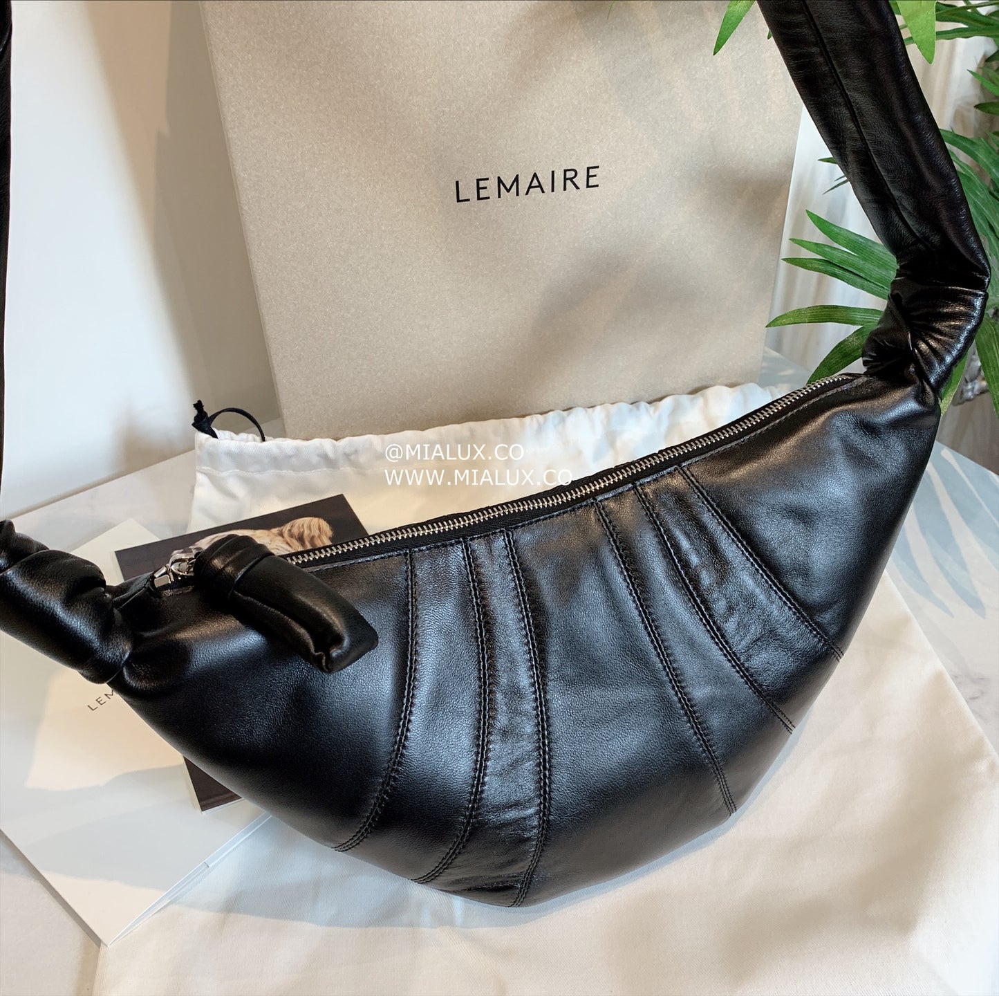 Lemaire✨ SMALL CROISSANT 小款可頌包 *£895