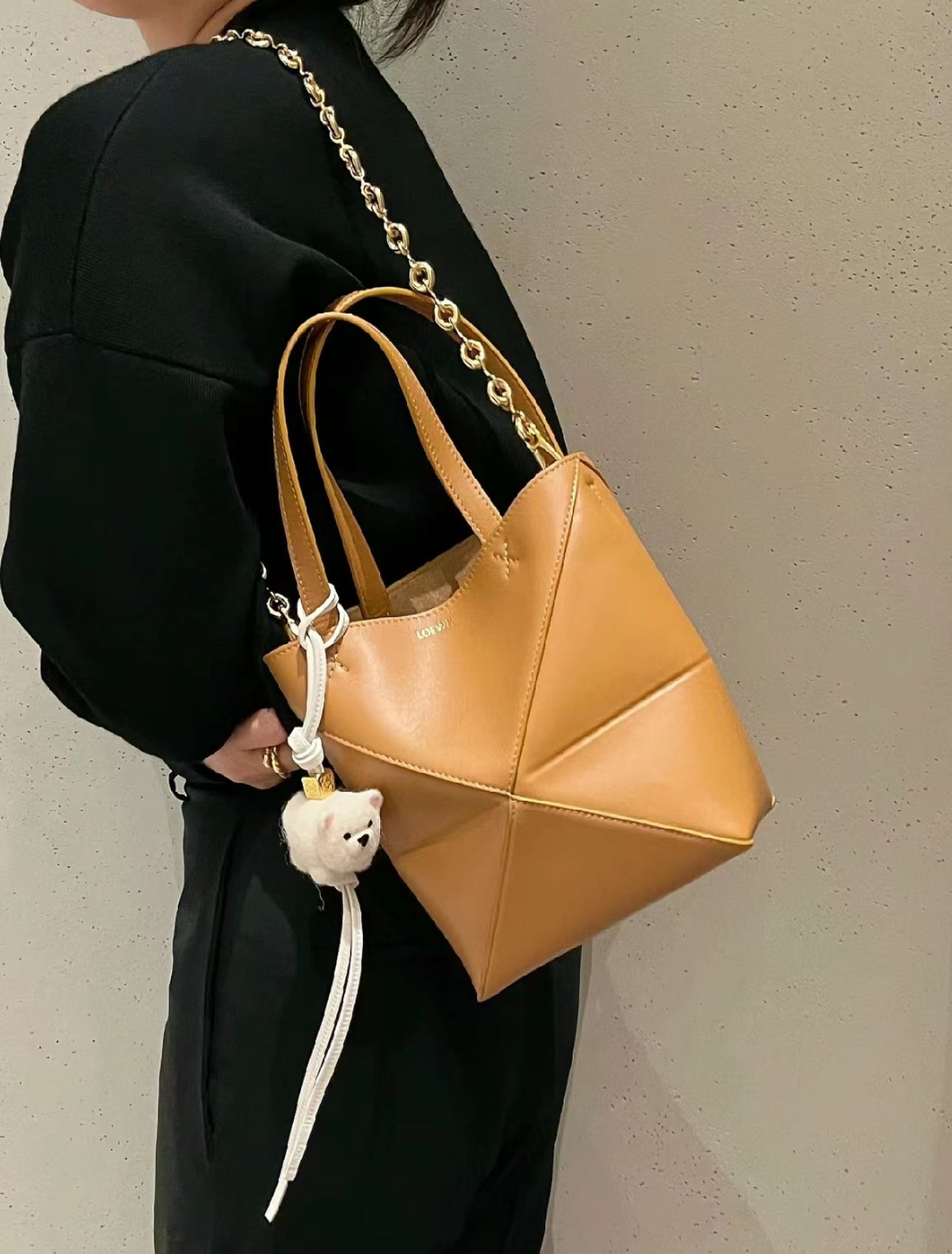 Loewe▪️Puzzle Fold Tote Mini 單色拼圖折疊包/1250H1125 💚折扣🉐46800