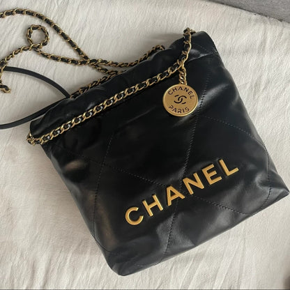 CHANEL 22 MINI 迷你垃圾包/4350 🉐169800