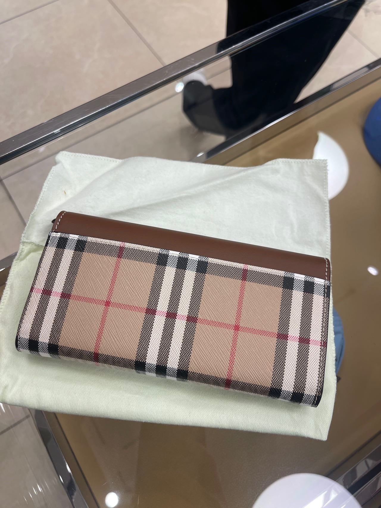 @Burberry Halton