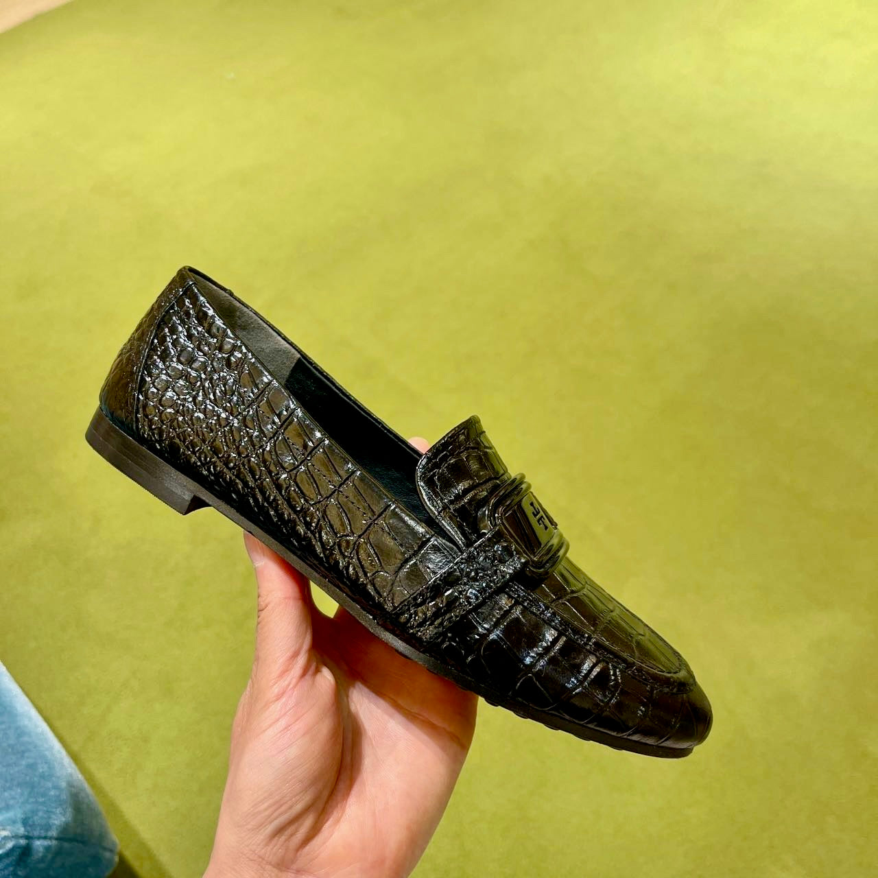 @Tory Burch Georgia Loafer 鱷魚壓紋懶人鞋/395P259 🔥折上八折🉐11000