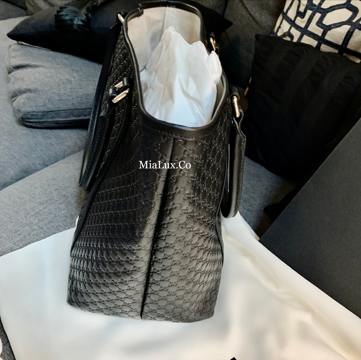 @Gucci▪️Embossed Handbag L 大款壓紋牛皮托特包/P630 🔔限時折🉐29350