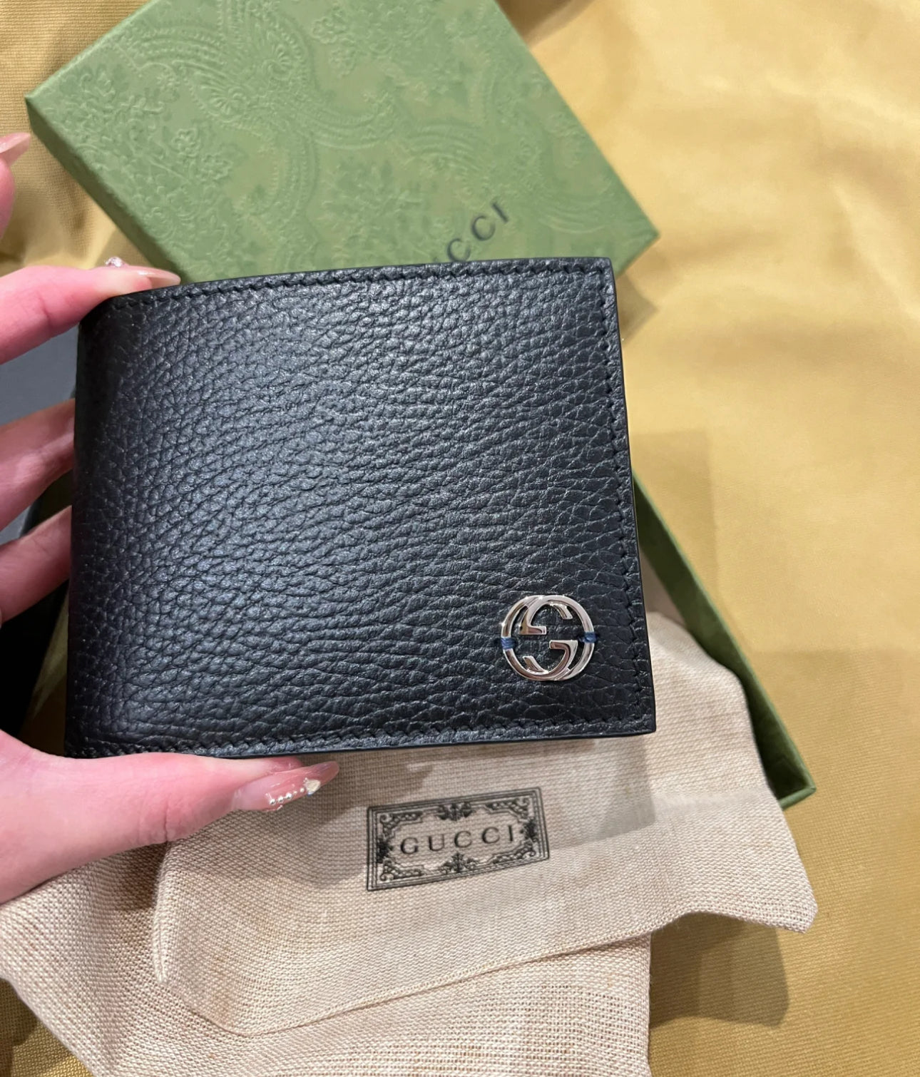 @Gucci Wallet 男生款雙色短夾/510P230 🔔限時折扣 🉐11350