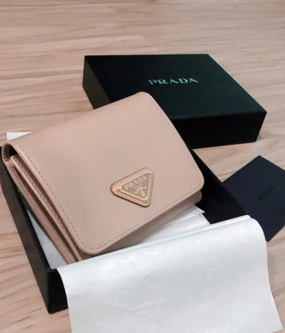 @Prada Bifold 三角標水波防刮皮夾 🔔限時折🉐13800