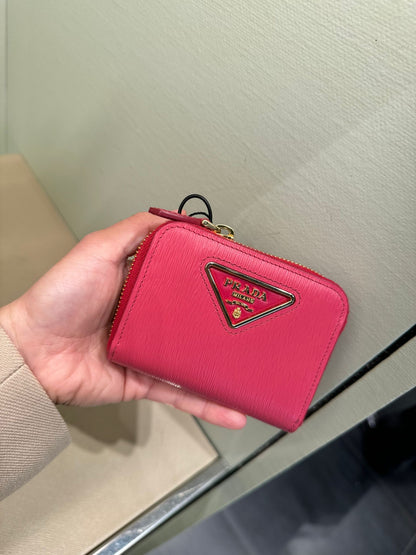 @Prada Vitello 拉鍊短夾/570P290 🔔限時折🉐13850