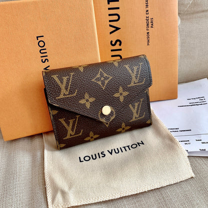 LV▪️Victorine 信封三折短夾/415 ✨🉐17989🏷️