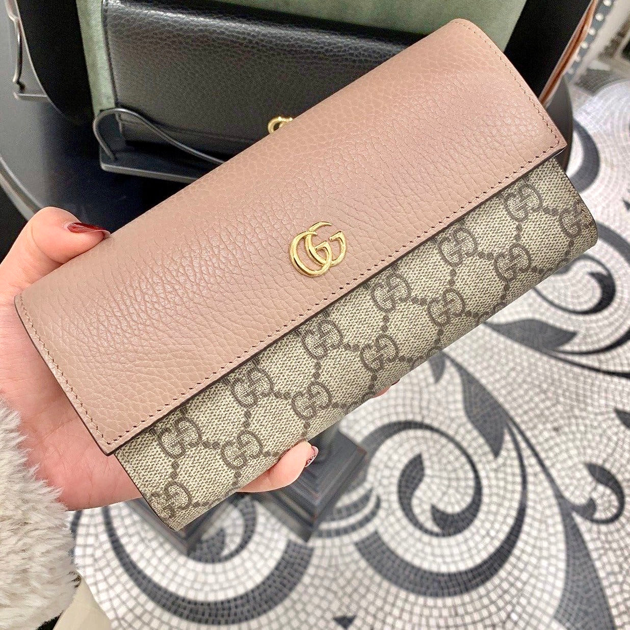 @Gucci Marmont Canvas Continental 馬夢老花翻蓋長夾/475