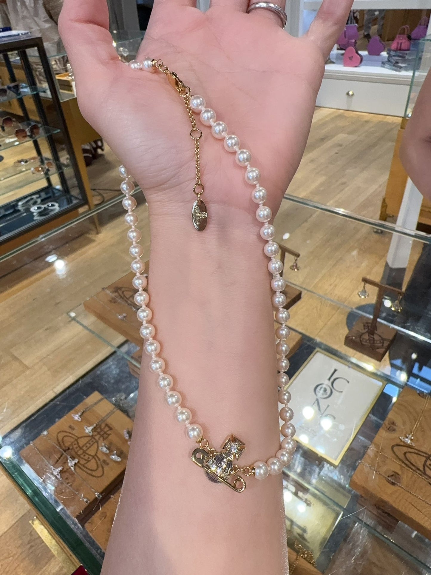 @VW Outlet Necklace 珍珠項鍊
