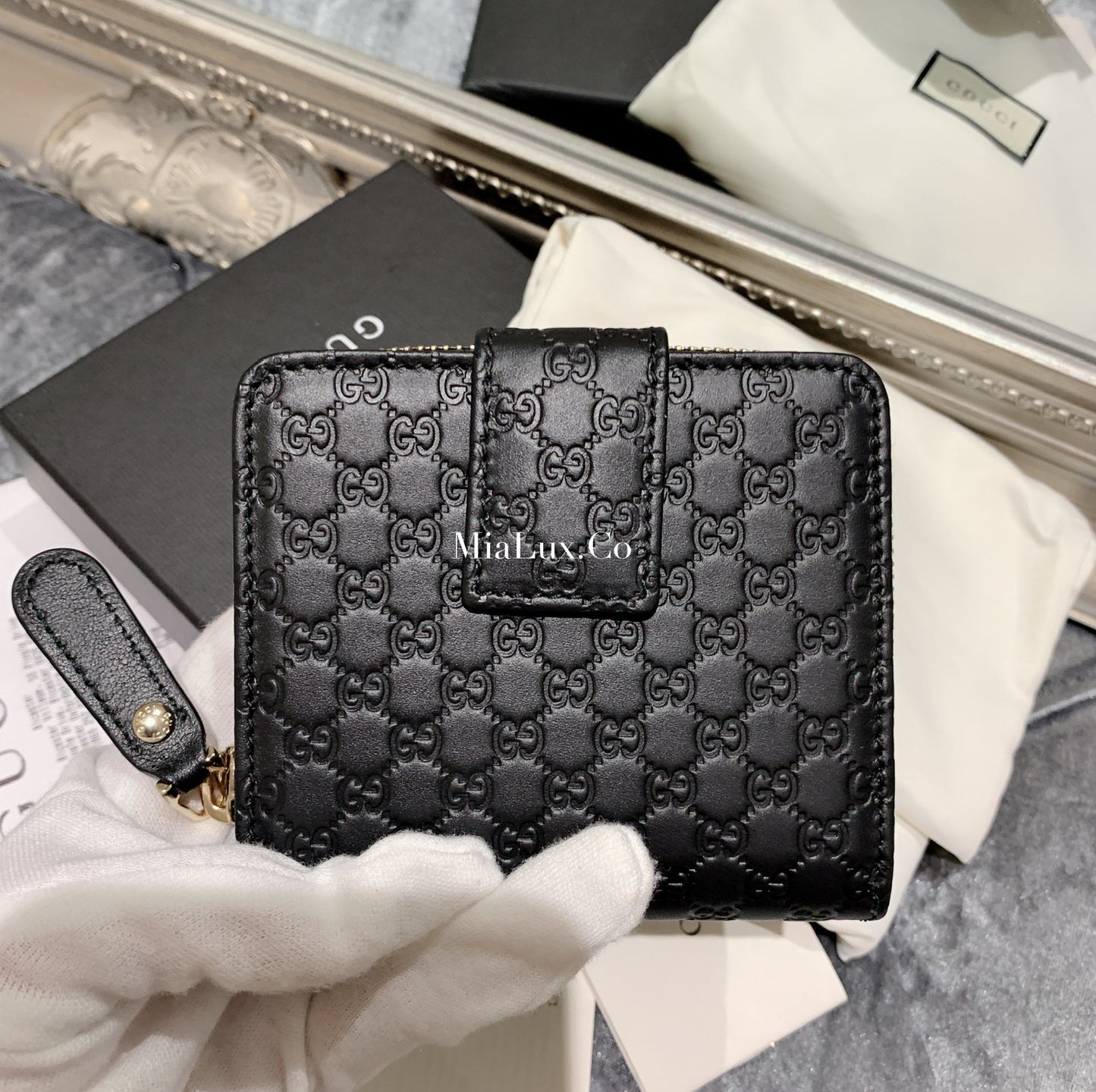 @Gucci Embossed Wallet 壓紋雙層拉鍊短夾/P230