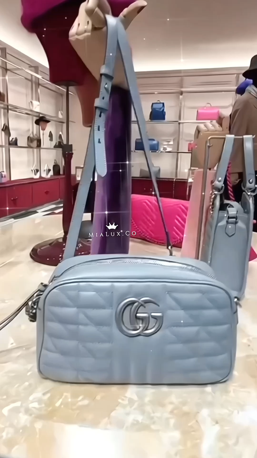 @Gucci▪️GG Marmont 2.0 方格縫線斜背包-藍銀/1340P940 🔔限時折🉐43300