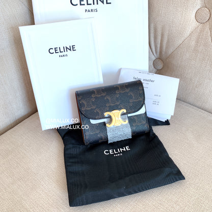 Celine▪️Flap Wallet Triomphe S 老花三折短夾/495E510 🉐18850🇪🇺