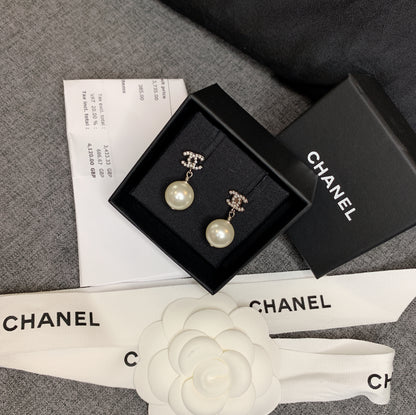 CHANEL✨| PENDANT PEARL DIAMANTE DANGLING EARRINGS 垂墜大珍珠耳環 -