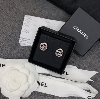 CHANEL✨ CC OVAL CRYSTAL METAL EARRINGS 橢圓形水晶排鑽耳針 AB9232 -