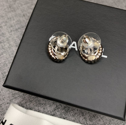 CHANEL✨ CC OVAL CRYSTAL METAL EARRINGS 橢圓形水晶排鑽耳針 AB9232 -