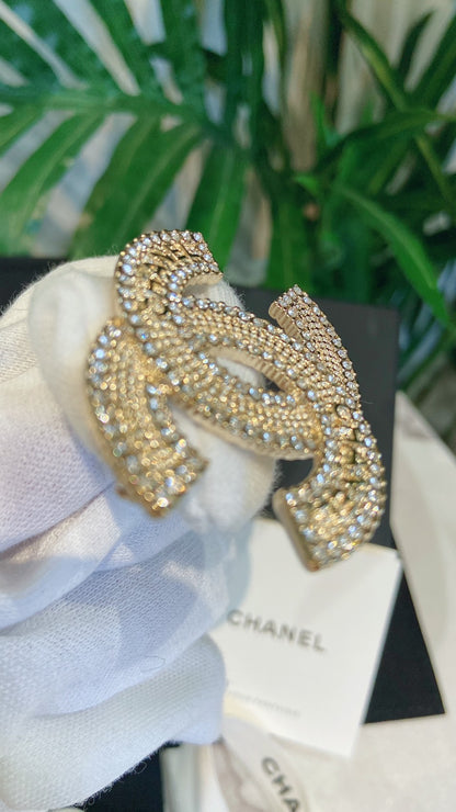 CHANEL✨| CC GOLD METAL CRYSTAL BROOCH 金銀雙水鑽胸針 ABA867 -