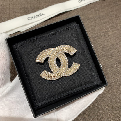 CHANEL✨| CC GOLD METAL CRYSTAL BROOCH 金銀雙水鑽胸針 ABA867 -