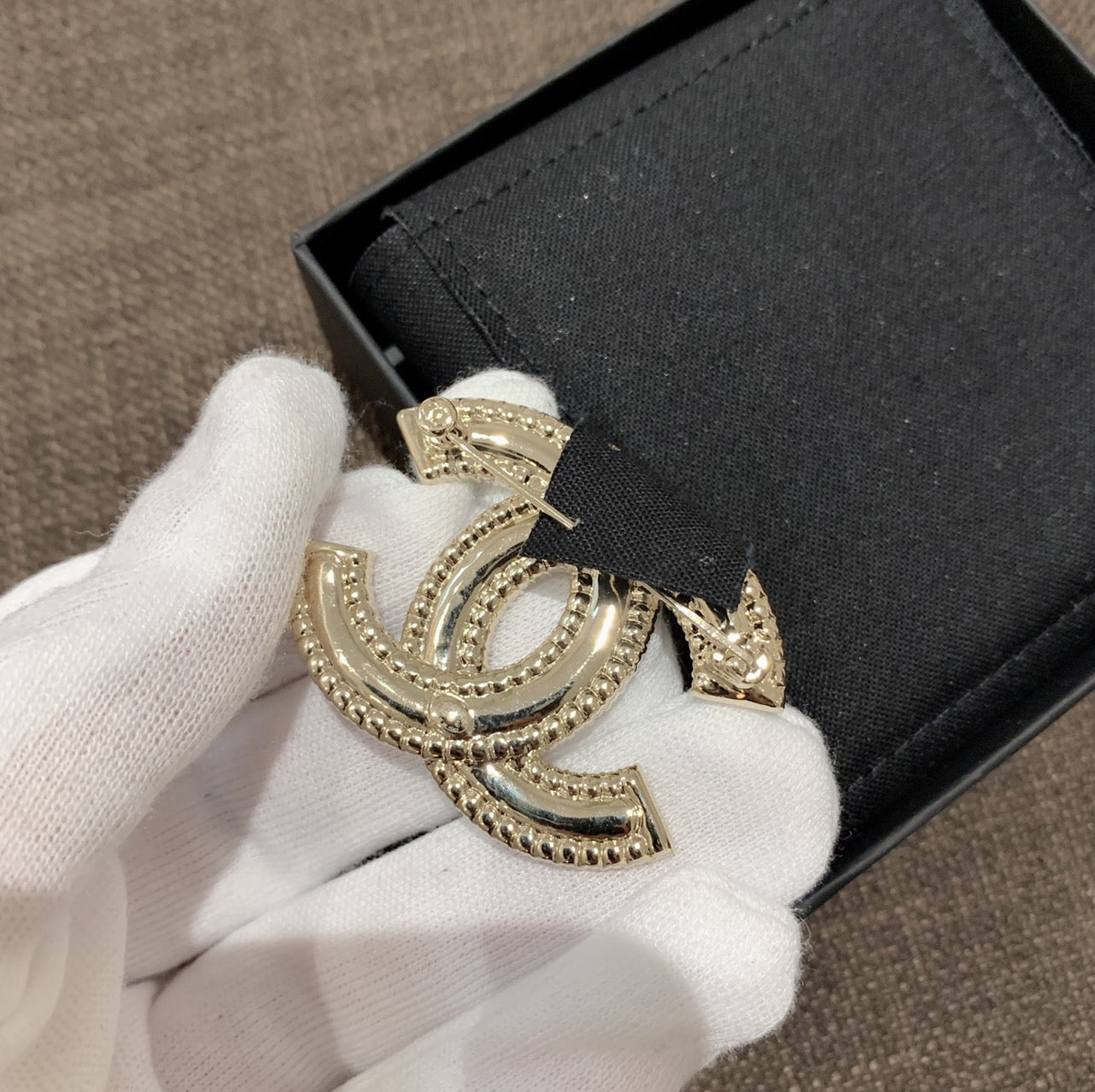 CHANEL✨| CC GOLD METAL CRYSTAL BROOCH 金銀雙水鑽胸針 ABA867 -