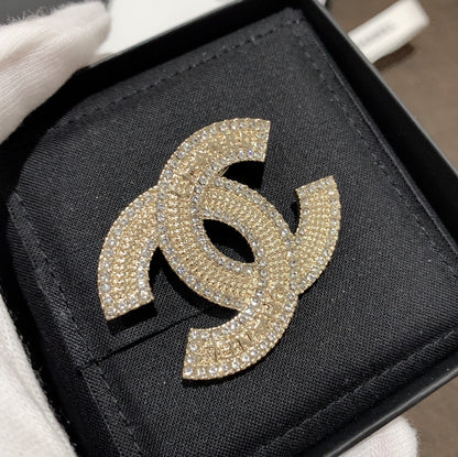 CHANEL✨| CC GOLD METAL CRYSTAL BROOCH 金銀雙水鑽胸針 ABA867 -