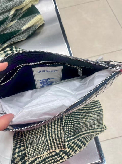 @Burberry EKD Label Pouch/590P119🔥折上七折🉐4550