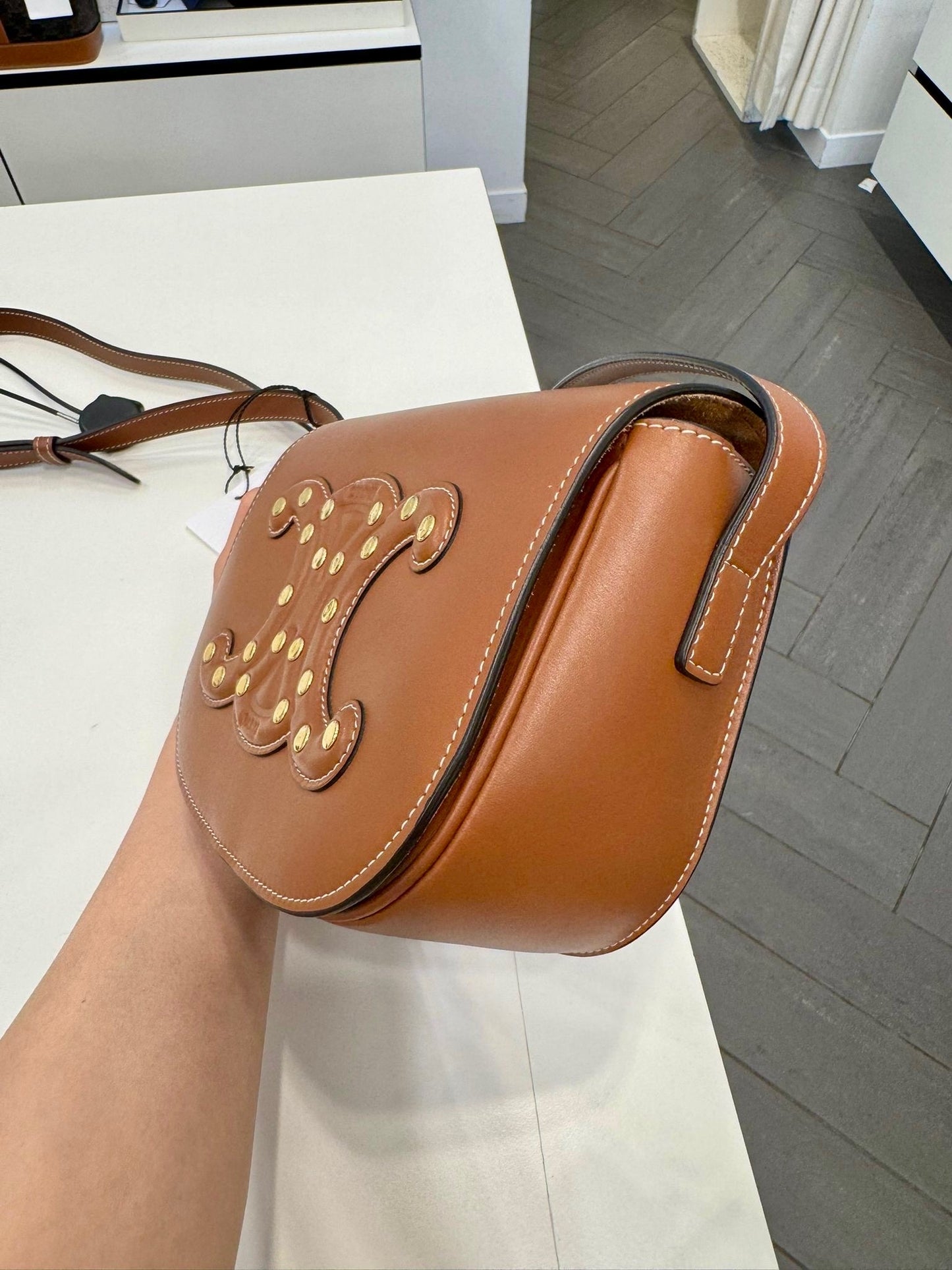 @Celine Outlet Folco Cuir 凱旋門半月包