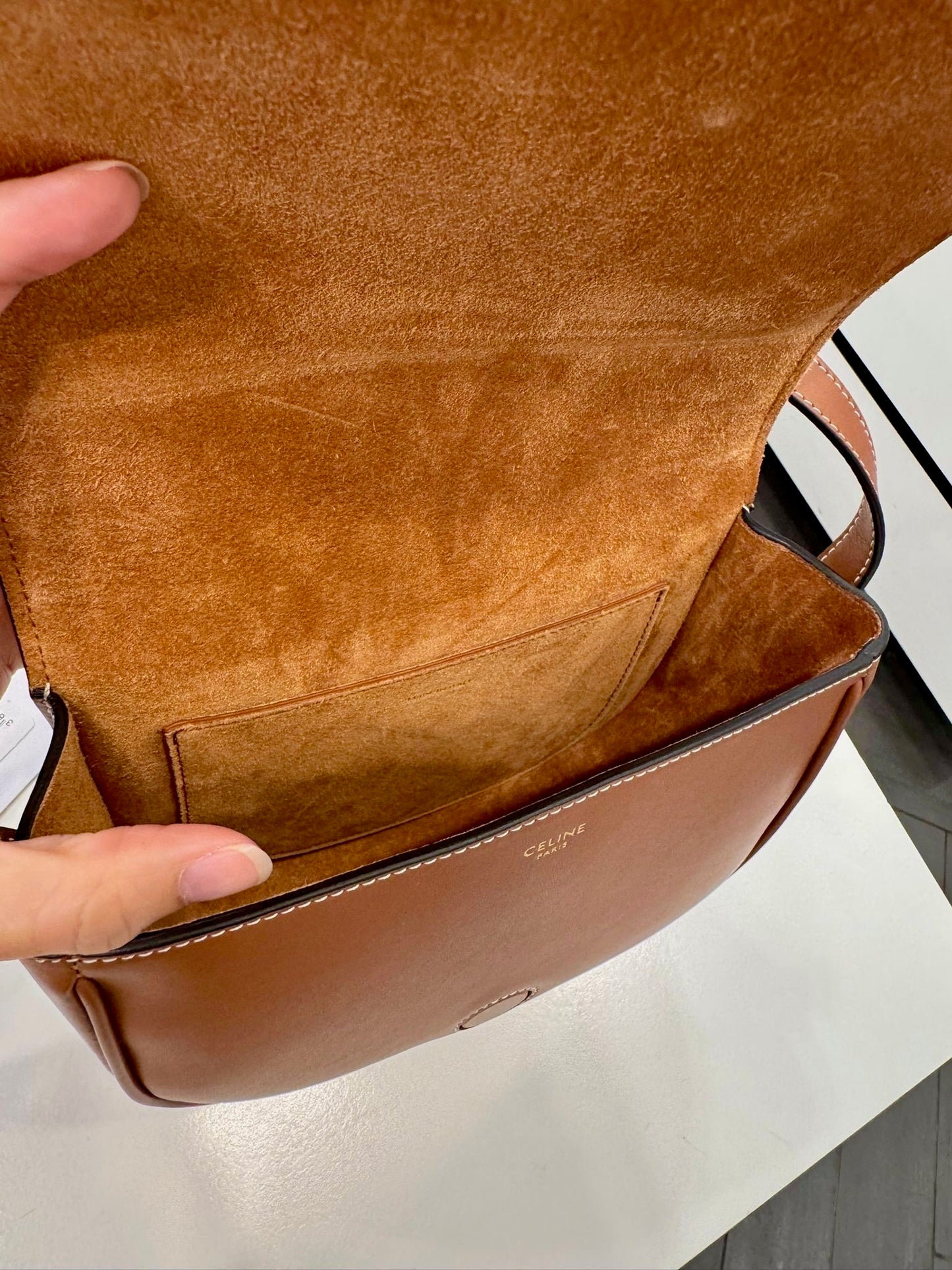 @Celine Outlet Folco Cuir 凱旋門半月包
