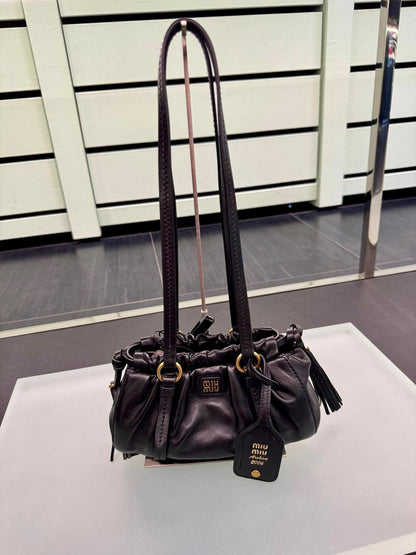 @MiuMiu Outlet Shoulder 肩背包/🔔限時折🉐49380