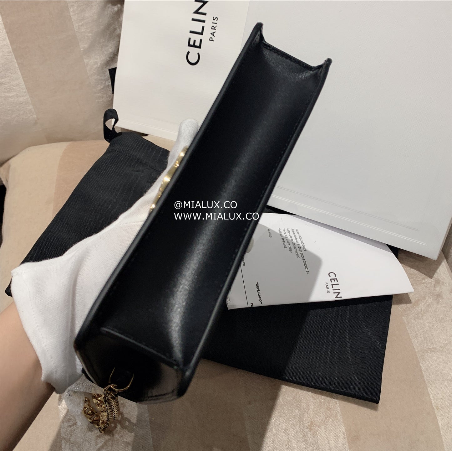 Celine▪️MARGO 牛皮信封WOC鏈包/1500E1650 🉐58750🇪🇺