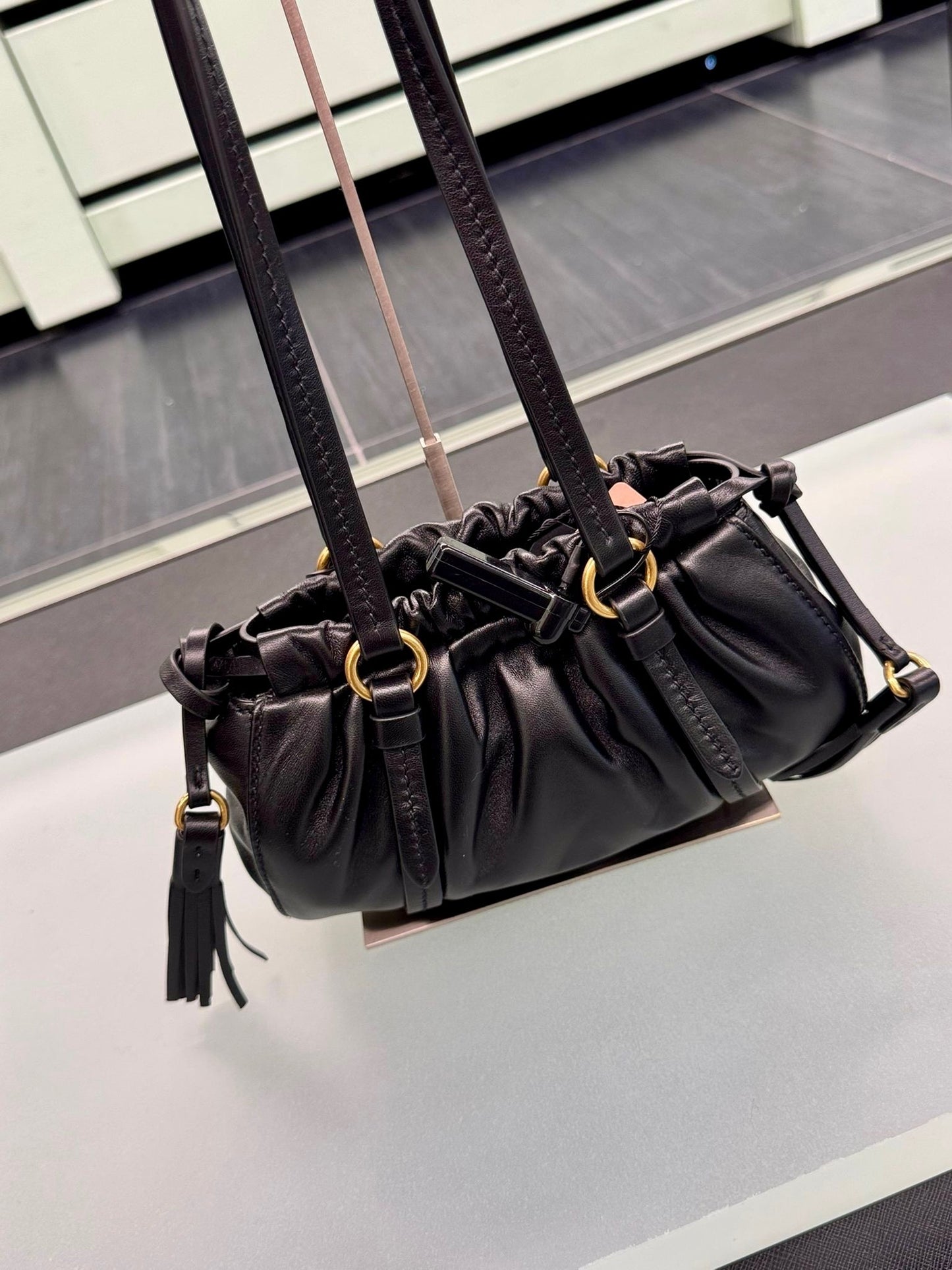 @MiuMiu Outlet Shoulder 肩背包/🔔限時折🉐49380