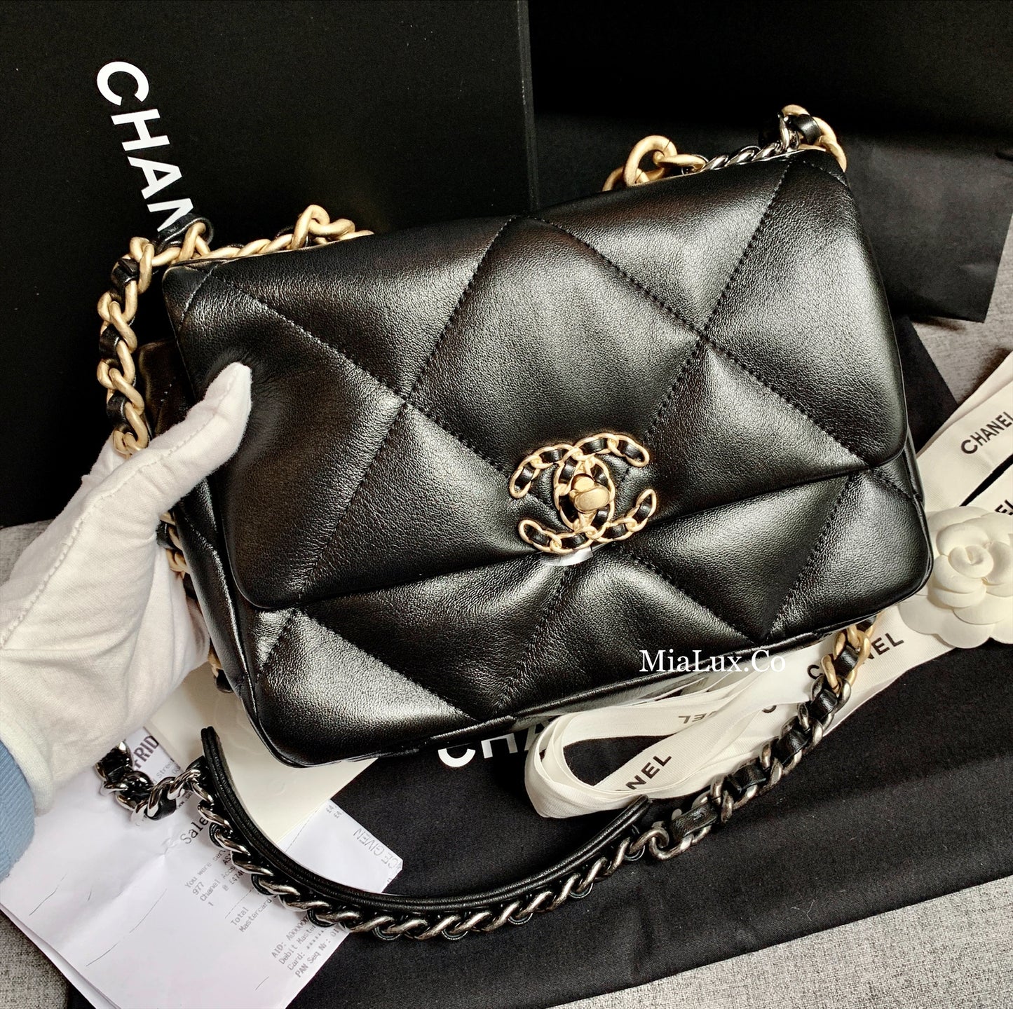 CHANEL▶︎✨| 19 LAMBSKIN HANDBAG 中款經典19小羊皮翻蓋鏈包 AS1160 *£5,360