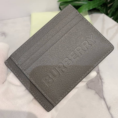 @Burberry Embossed Logo 金屬夾壓印牛皮卡夾/P140 🔥下殺🉐7800