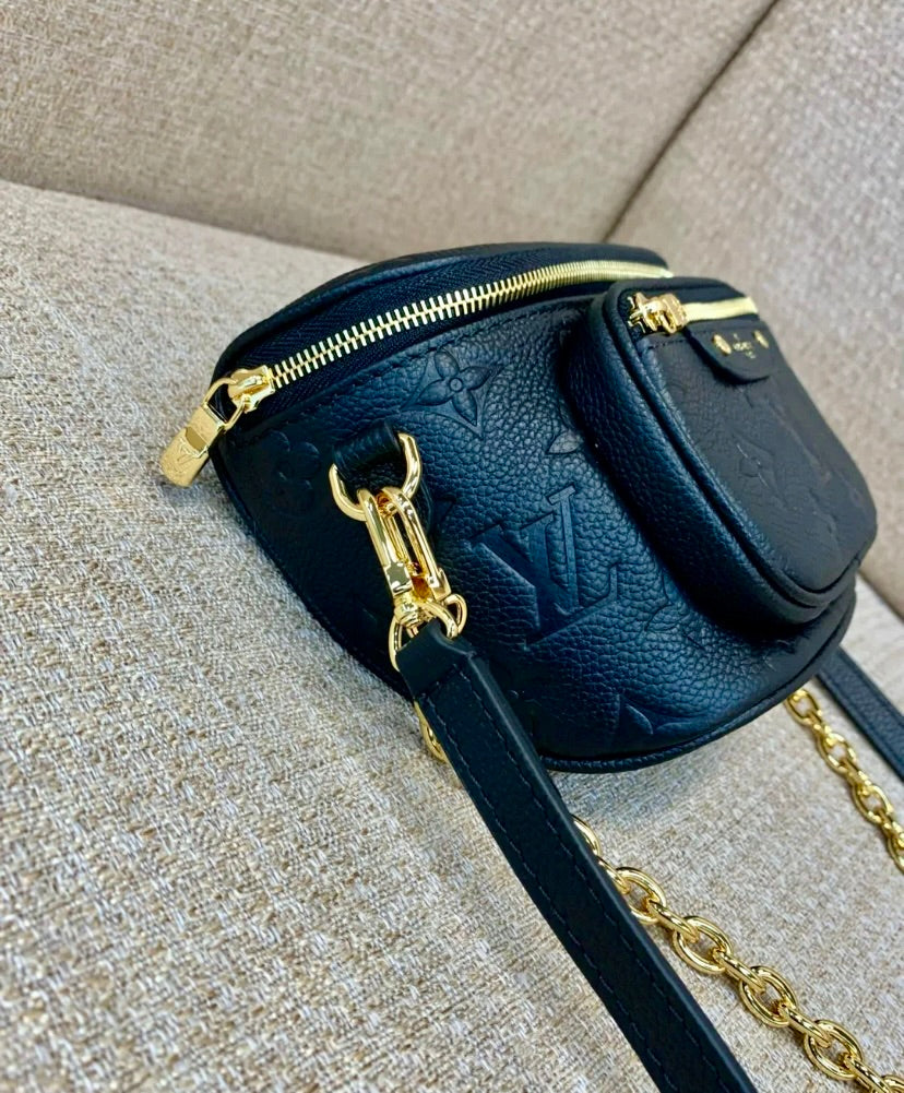 LV Mini Bumbag 迷你牛皮腰胸包/1550 ✨🉐64550