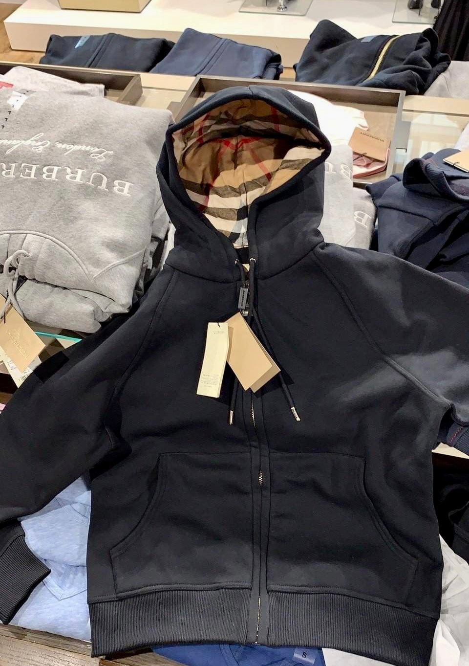 @Burberry Hoodie 女款連帽外套/P200 🔥下殺🉐11000