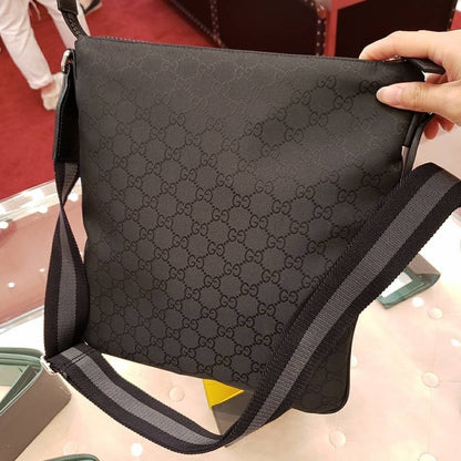 @Gucci Canvas Messenger L 大款男女款黑老花斜背包/P385