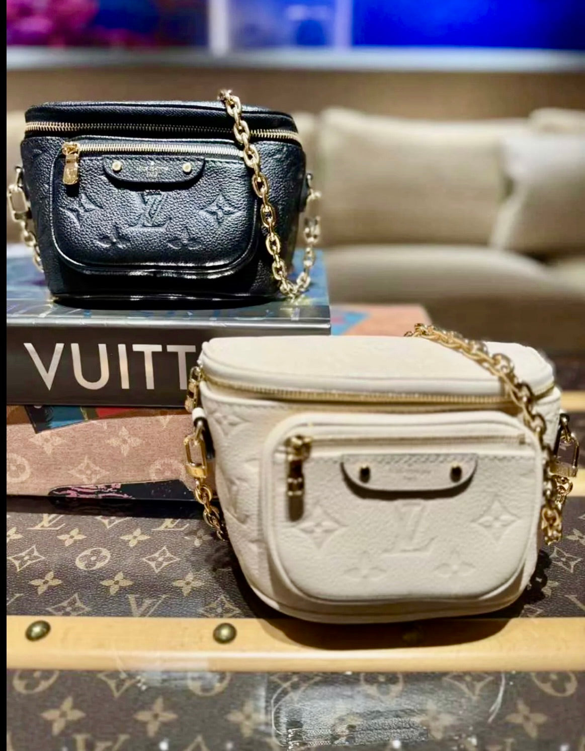 LV Mini Bumbag 迷你牛皮腰胸包/1550 ✨🉐64550