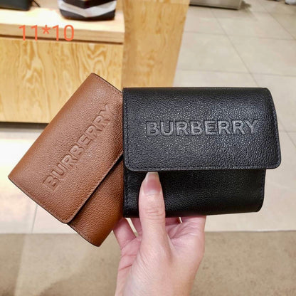 @Burberry Luna Embossed Logo 壓印雙開翻蓋短夾/400P280 🔥折上七折🉐9980