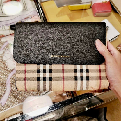 ❌@Burberry Haymarket Check 小款格紋拼皮翻蓋包/P485 🔥下殺🉐22830