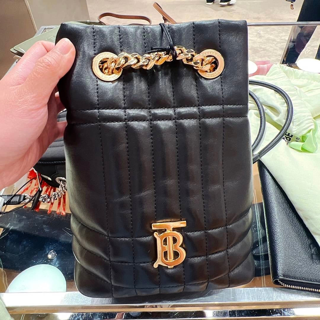 @Burberry Lola TB 方格水桶後背包/P581 🔥下殺🉐27150