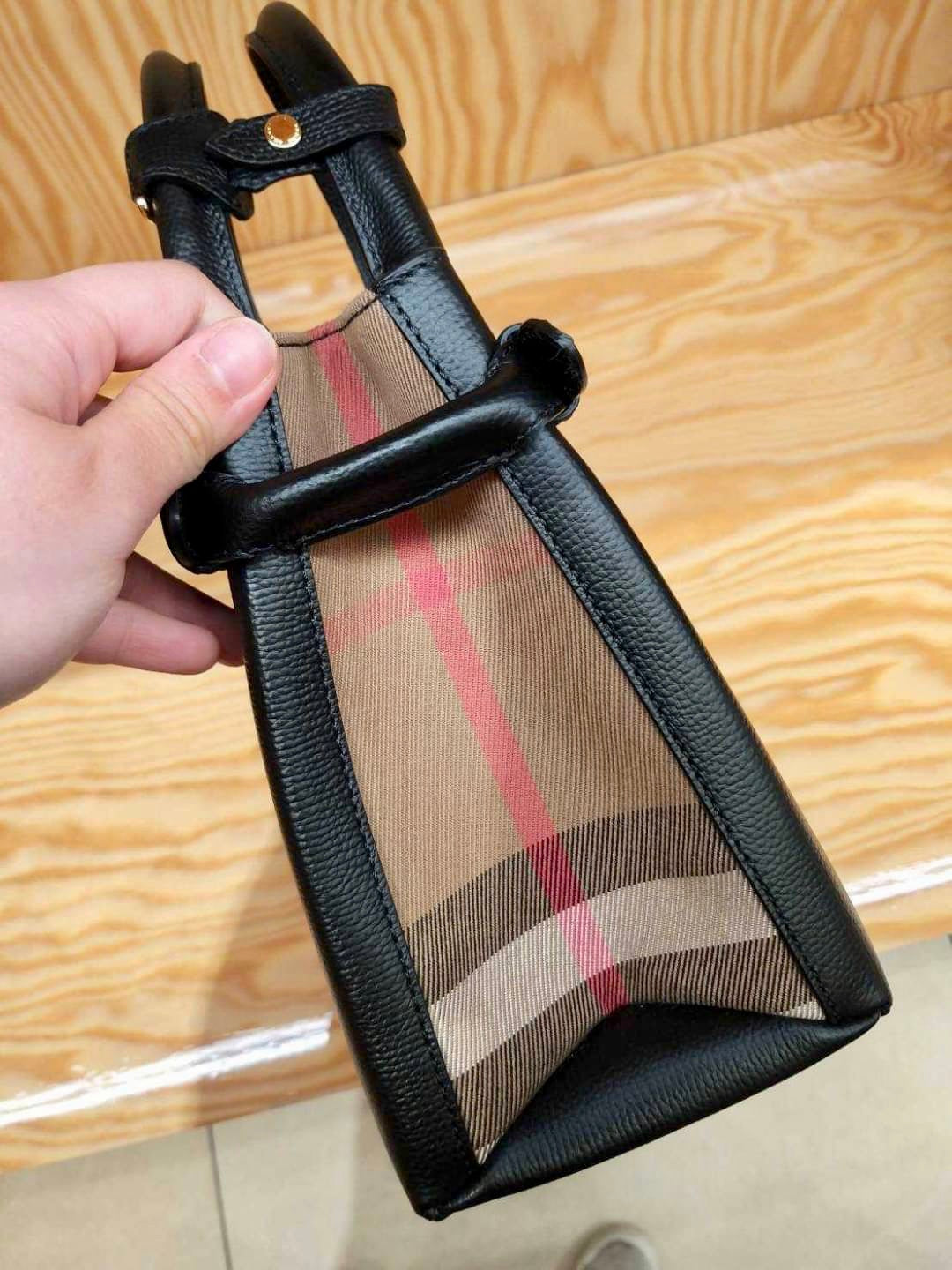 @Burberry Banner BB 迷你手提包/P750 🔥下殺🉐34750