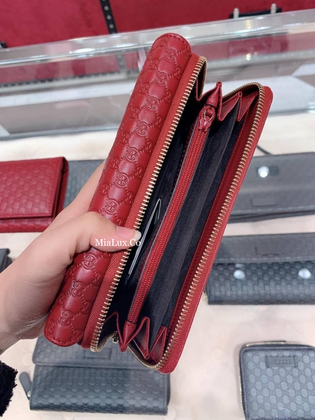 @Gucci▪️Embossed Flap Wallet 壓紋半翻蓋拉鍊長夾/P270 🔔限時折🉐13150