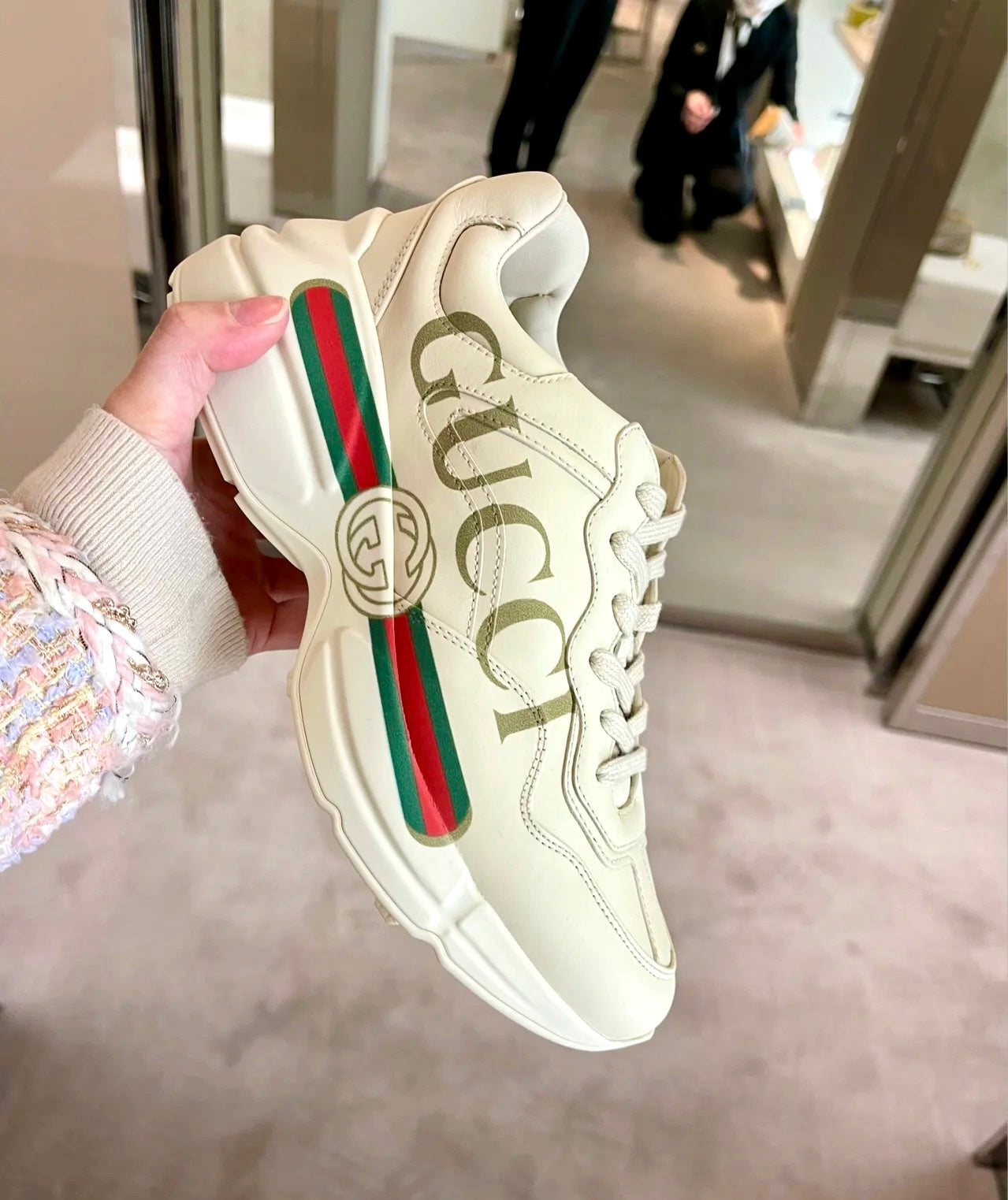 Gucci Rhyton 女款爆款復古標誌老爹鞋/810 🉐33400