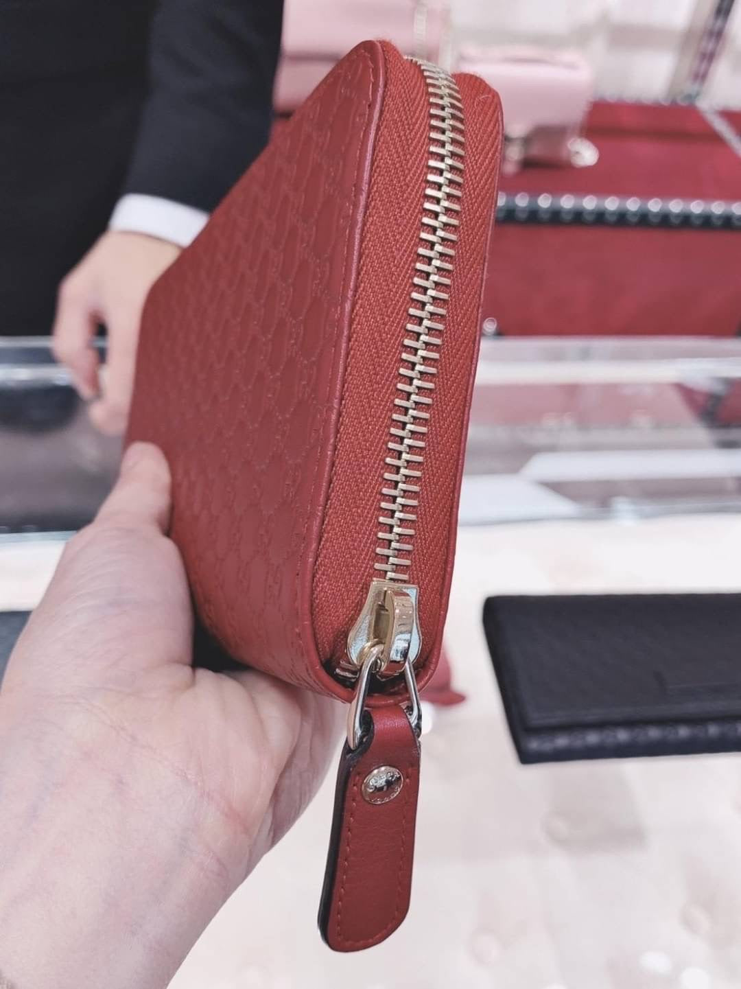 @Gucci▪️Embossed Long Wallet 壓紋拉鍊長夾/P270 🔔限時折🉐13150