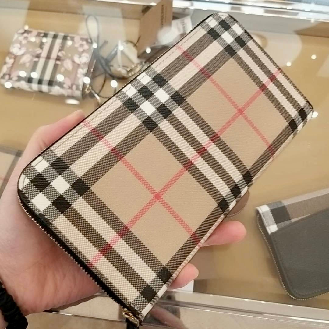 @Burberry Check and Leather Zip 格紋拉鏈長夾/P325 🔥下殺🉐15630