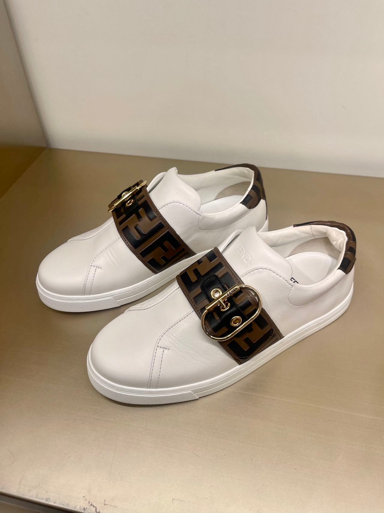 @Fendi 潮鞋/390 🔔限時折扣 🉐18550