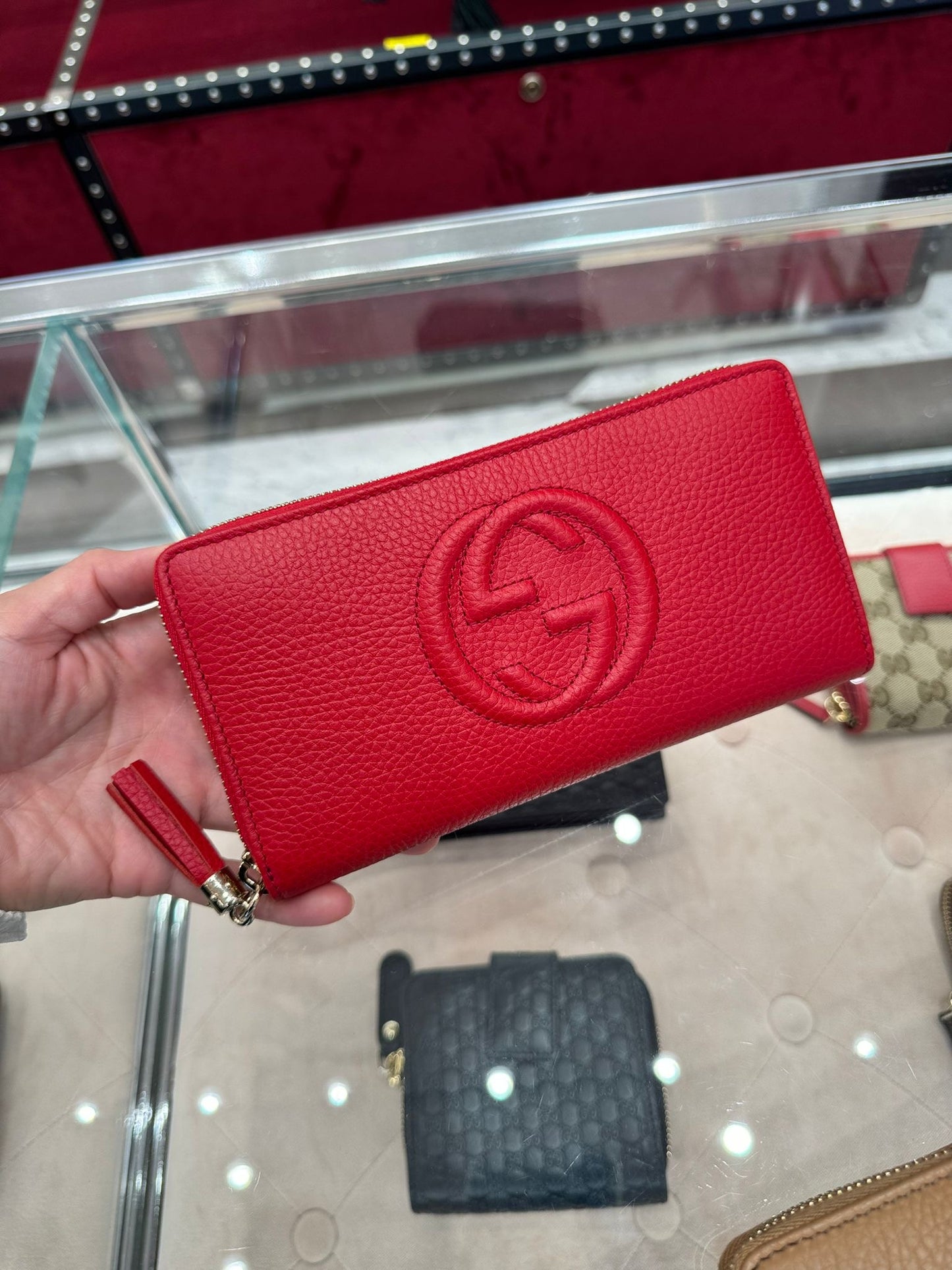 @Gucci▪️Soho Zip 浮雕拉鏈長夾/390P270 🔔限時折🉐12950