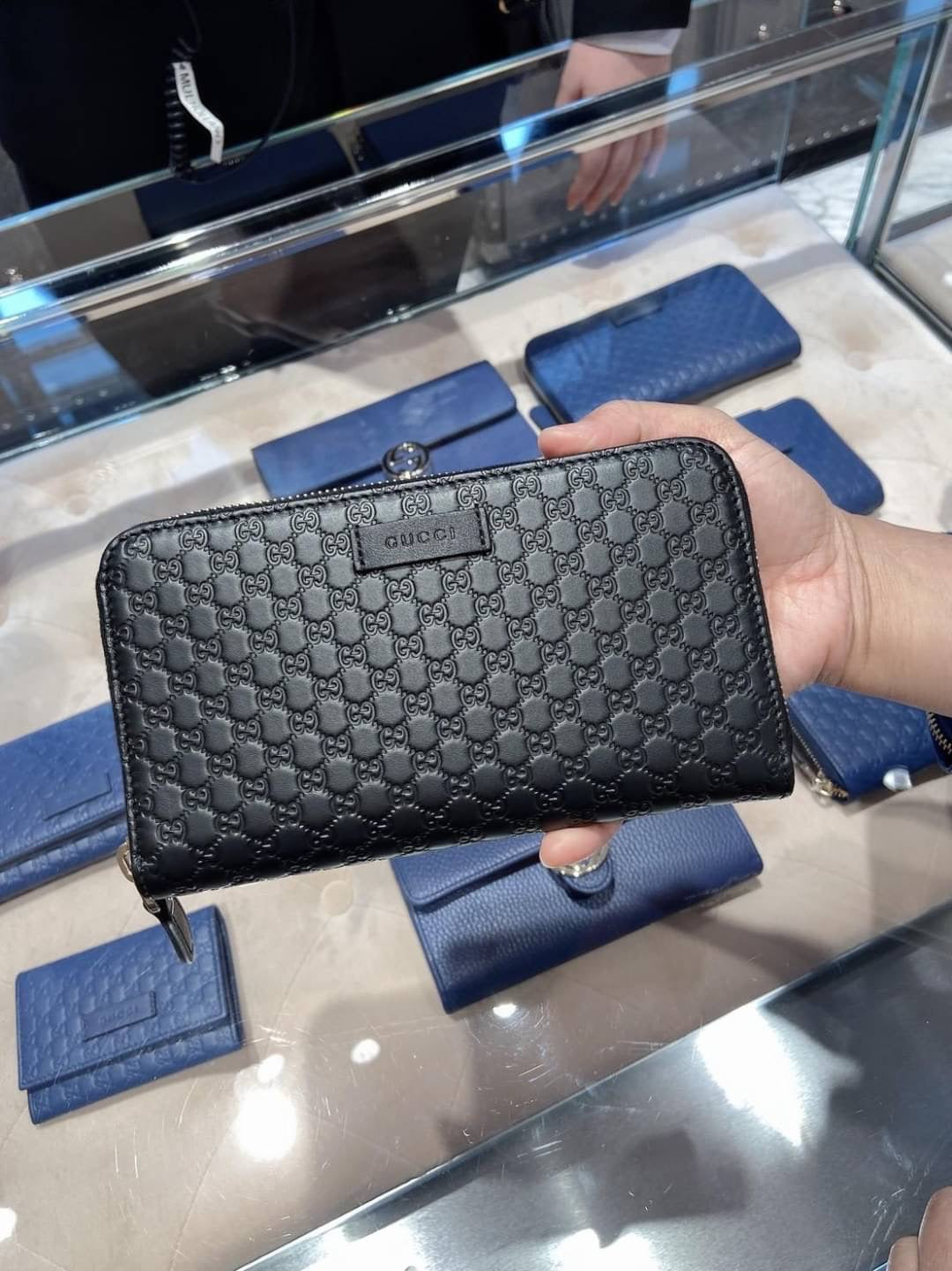 @Gucci▪️Embossed Long Wallet 壓紋拉鍊長夾/P270 🔔限時折🉐13150