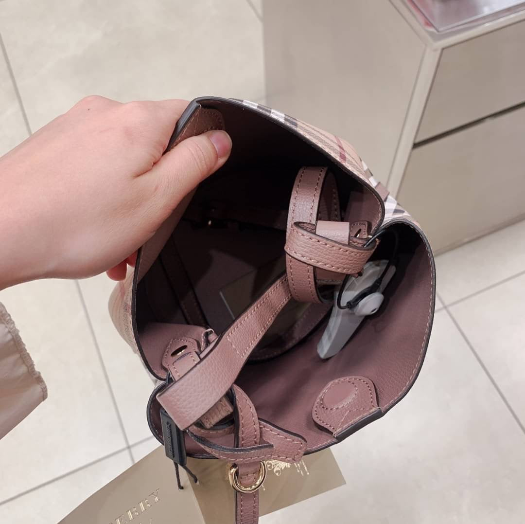 @Burberry Bucket 雙面水桶包/595P299 🔥下殺🉐14260