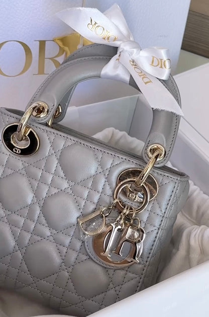 Dior Lady Dior Bag 迷你小羊皮黛妃包/4200E4700 🉐165500🇪🇺