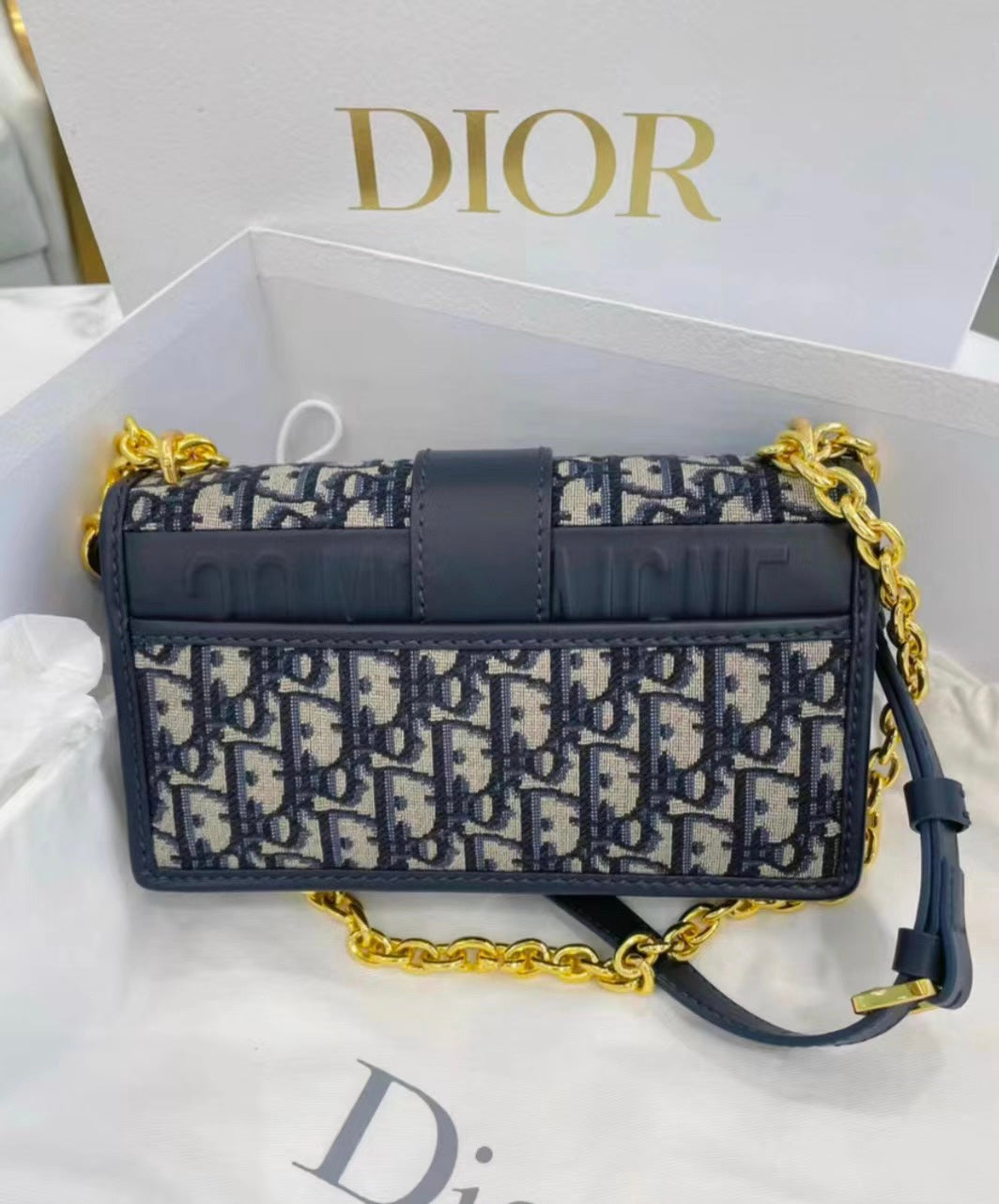 Dior▪️30 Montaigne East-West 蒙田緹花鍊條包/2550E2900 🉐102500🇪🇺